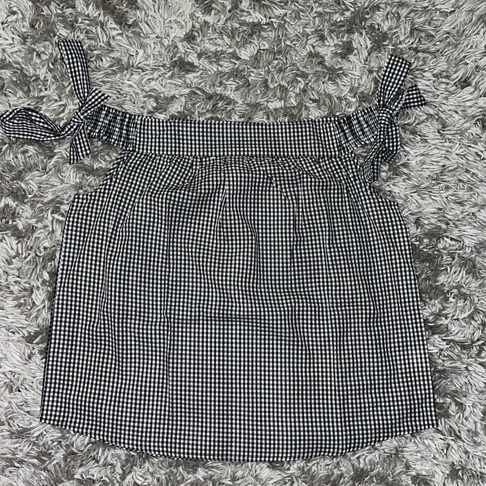 Listicle off the shoulder top